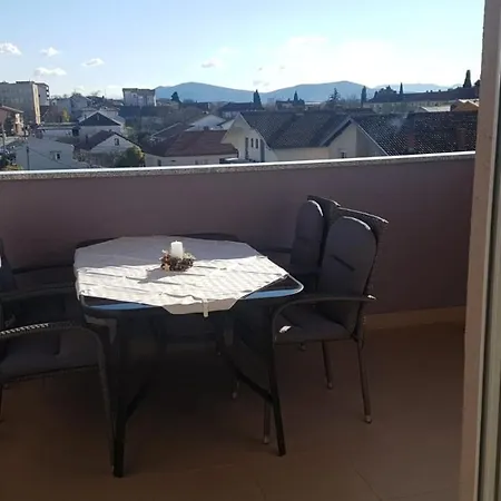 Lora Apartment